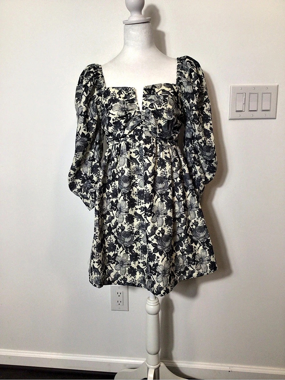 Lena Black, Gray and Cream Babydoll Floral Square Neck Puff Sleeve Mini Dress
